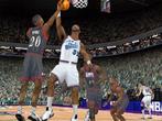 HOCH HINAUS Grafisch pr&auml;sentiert sich NBA Live 2000 in allen Bereichen tadellos. Die Animationen sind die besten aller EA-Sports-Spiele in diesem Jahr.